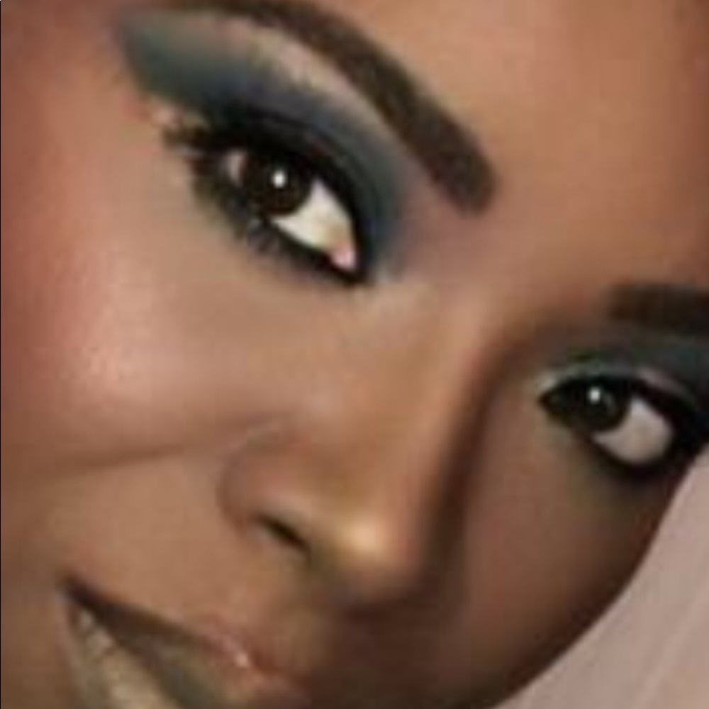 Meet your Posher, Vickie